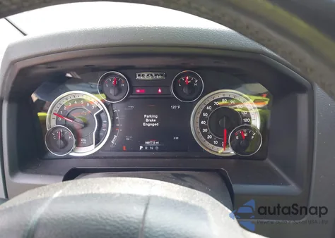 2018 Ram 1500 Lone Star 4X2 5'7 Box z USA, uszkodzony, nr VIN 1C6RR6LGXJS341430